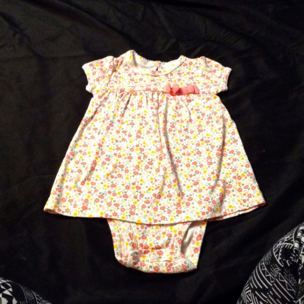 Carters infant outfit